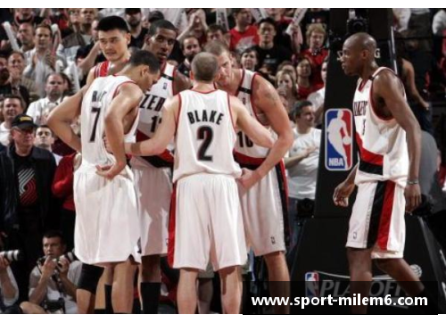 新浪NBA中文网：全面解析NBA赛场精彩，深度剖析球员技术与战术巧思